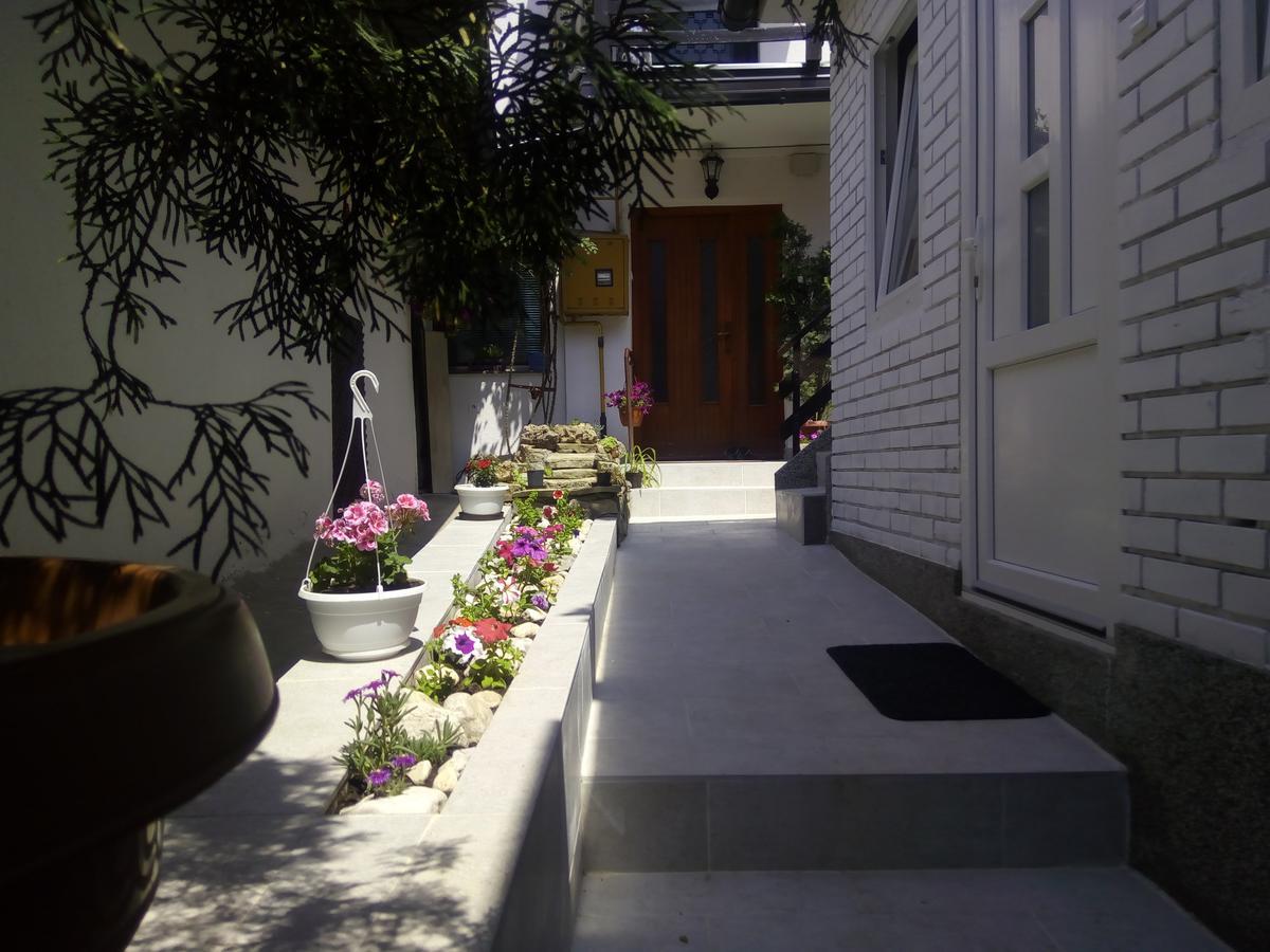 Yasmin Appartement SJJ Buitenkant foto